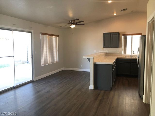 916 Clubview Drive, Henderson, NV 89015