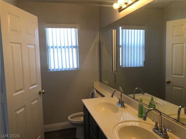 916 Clubview Drive, Henderson, NV 89015
