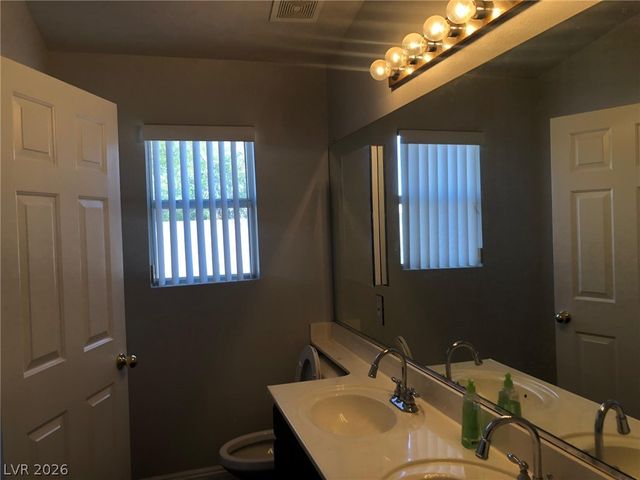 916 Clubview Drive, Henderson, NV 89015