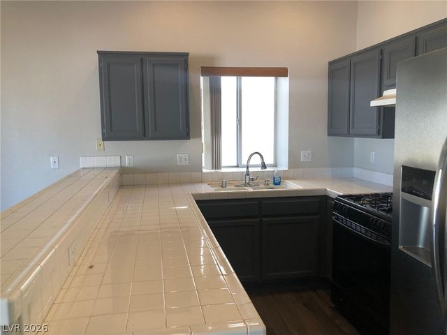 916 Clubview Drive, Henderson, NV 89015
