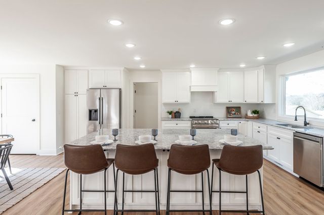 704 Emily Dr, Goodlettsville, TN 37072