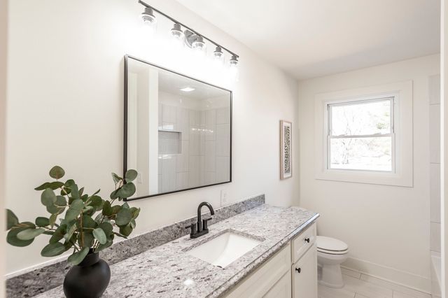 704 Emily Dr, Goodlettsville, TN 37072