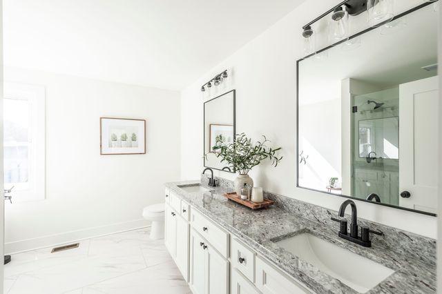 704 Emily Dr, Goodlettsville, TN 37072