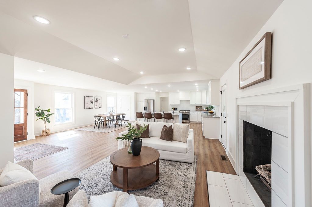 704 Emily Dr, Goodlettsville, TN 37072