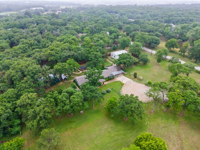 635 Old Justin Road, Argyle, TX 76226