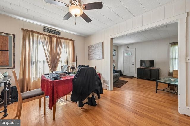 410 WEATHERBY AVE, Swedesboro, NJ 08085