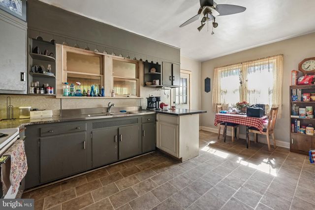 410 WEATHERBY AVE, Swedesboro, NJ 08085