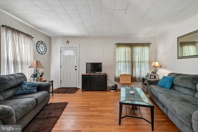 410 WEATHERBY AVE, Swedesboro, NJ 08085