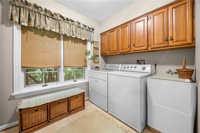 14 Barrington Hills, Pittsford, NY 14534