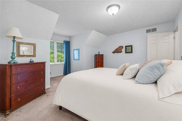 14 Barrington Hills, Pittsford, NY 14534