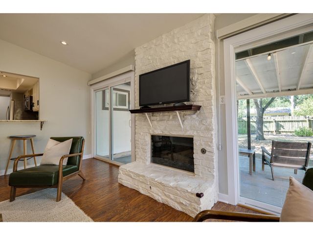 3203 Foster LN, Austin, TX 78757