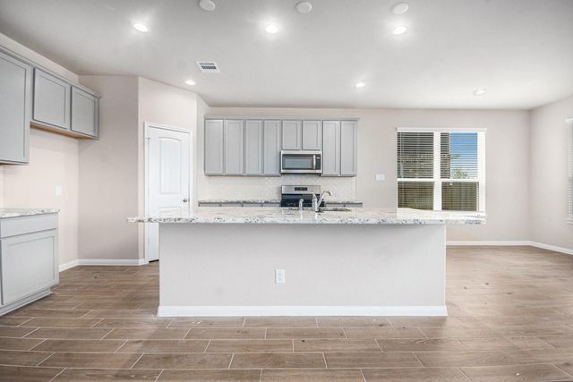 25 Carmel Drive, Manvel, TX 77578