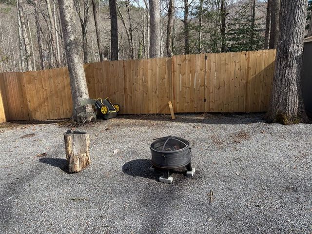 638 Ruby Lake Drive, Hiawassee, GA 30546