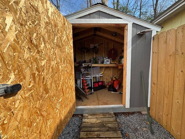 638 Ruby Lake Drive, Hiawassee, GA 30546