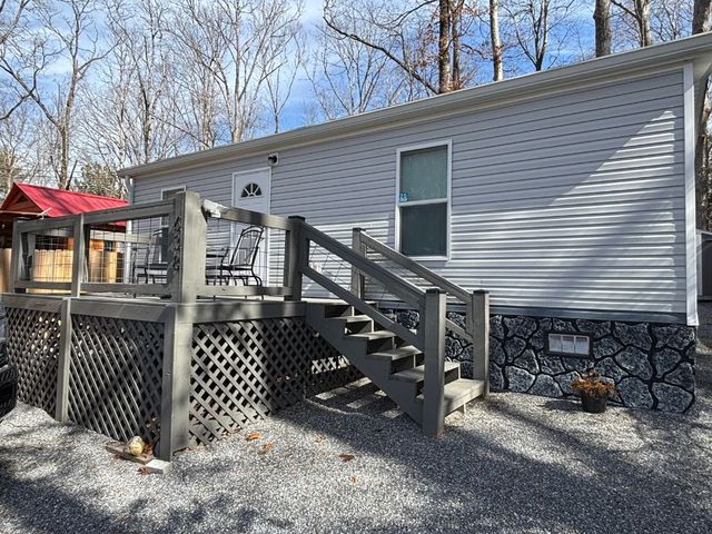 638 Ruby Lake Drive, Hiawassee, GA 30546