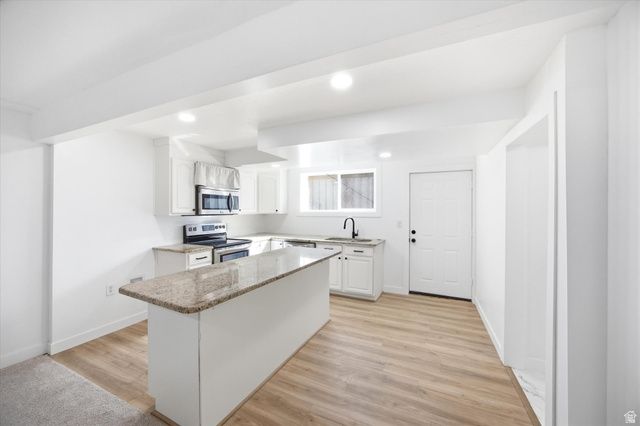 12021 S MISTY SEA RD, Riverton, UT 84065