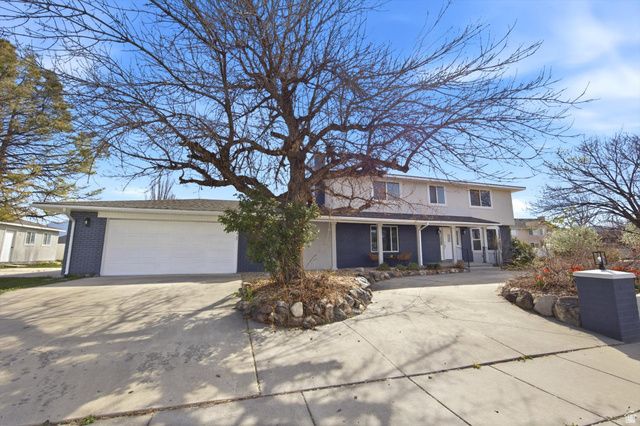 12021 S MISTY SEA RD, Riverton, UT 84065