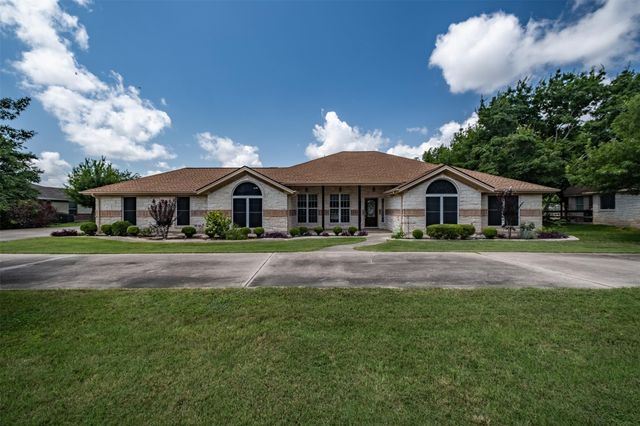 194 Brushy Creek TRL, Hutto, TX 78634