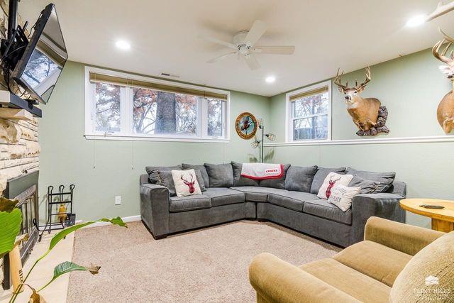 905 Vine Street, Wamego, KS 66547