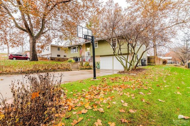 905 Vine Street, Wamego, KS 66547