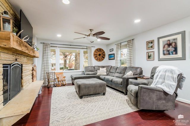 905 Vine Street, Wamego, KS 66547