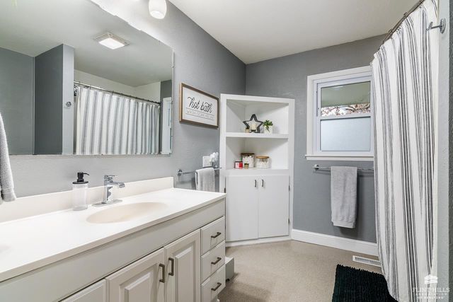 905 Vine Street, Wamego, KS 66547