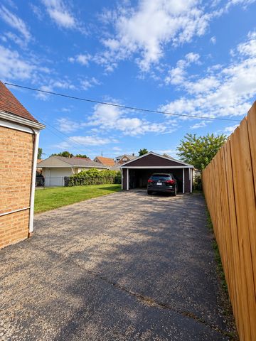 4137 Ruby Street, Schiller Park, IL 60176