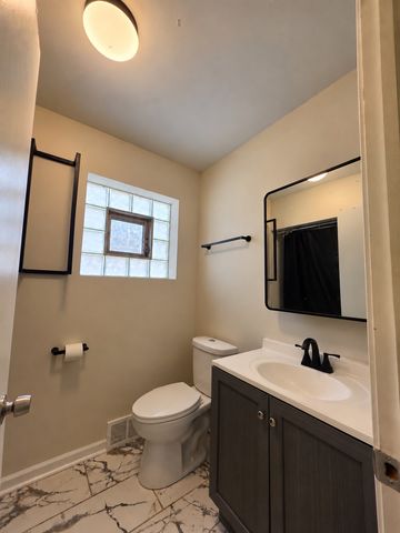 4137 Ruby Street, Schiller Park, IL 60176