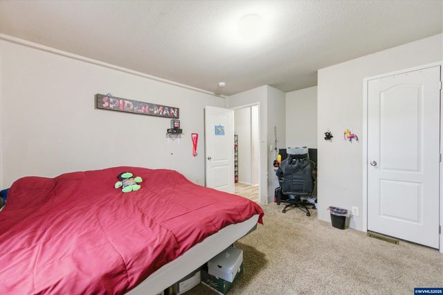 5217 Silver Lp NE 209, Salem, OR 97305