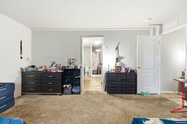 5217 Silver Lp NE 209, Salem, OR 97305