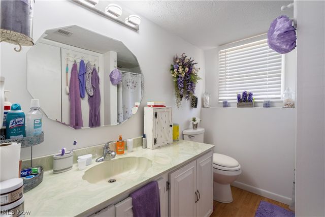 457 S Colonial Drive, Cortland, OH 44410