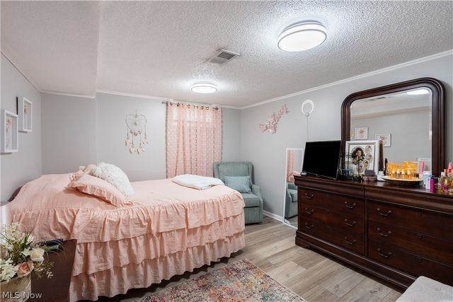 457 S Colonial Drive, Cortland, OH 44410