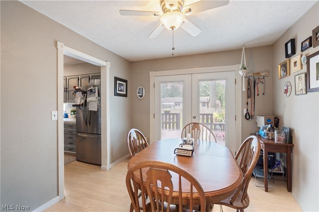 457 S Colonial Drive, Cortland, OH 44410