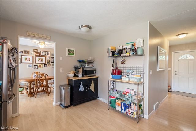 457 S Colonial Drive, Cortland, OH 44410