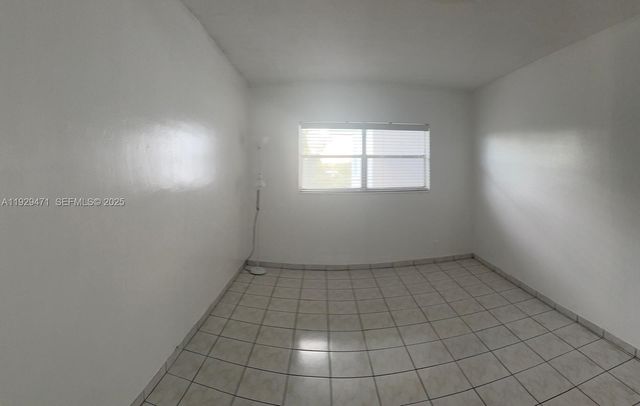 2420 Johnson St 303, Hollywood, FL 33020