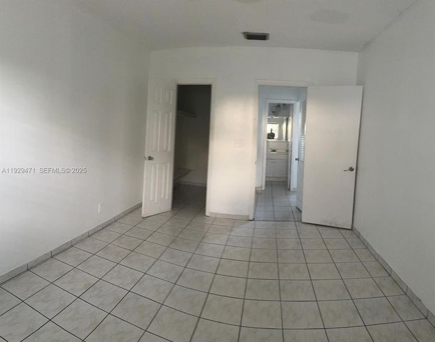 2420 Johnson St 303, Hollywood, FL 33020