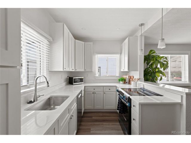 2564 Fenton St, Edgewater, CO 80214