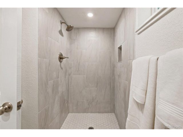 2564 Fenton St, Edgewater, CO 80214