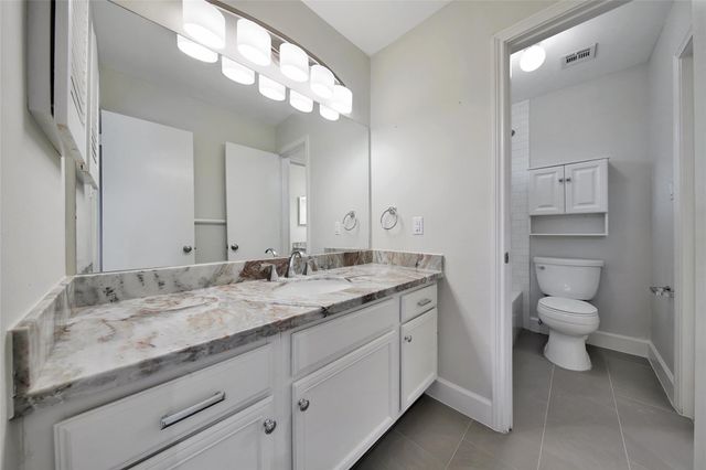 32 E Lance Leaf Road, The Woodlands, TX 77381