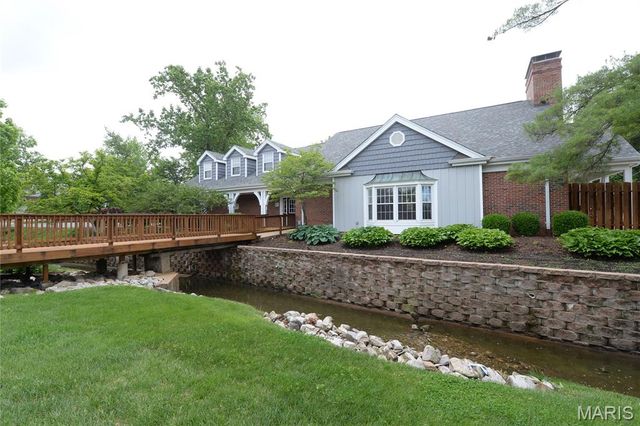 9163 Robin Court, St Louis, MO 63144