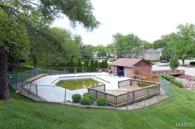 9163 Robin Court, St Louis, MO 63144