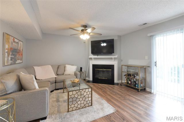 9163 Robin Court, St Louis, MO 63144