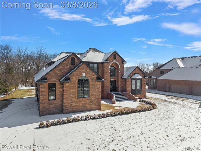 63190 Turnberry Way, Washington, MI 48095