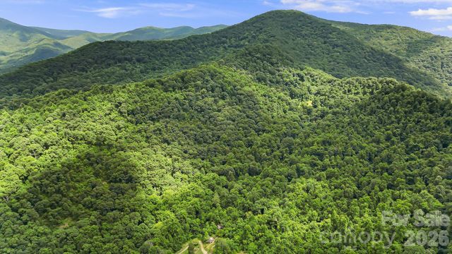 158 Sugar Cove Road, Weaverville, NC 28787