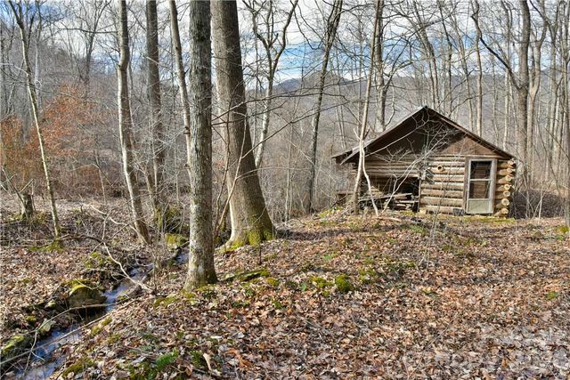 158 Sugar Cove Road, Weaverville, NC 28787