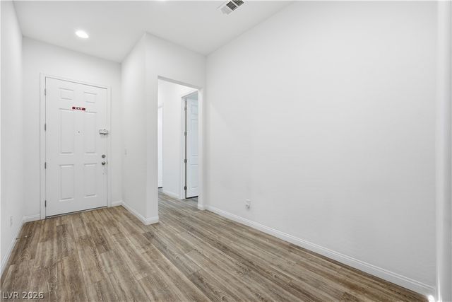 10121 Ocher Valley Avenue, Las Vegas, NV 89178