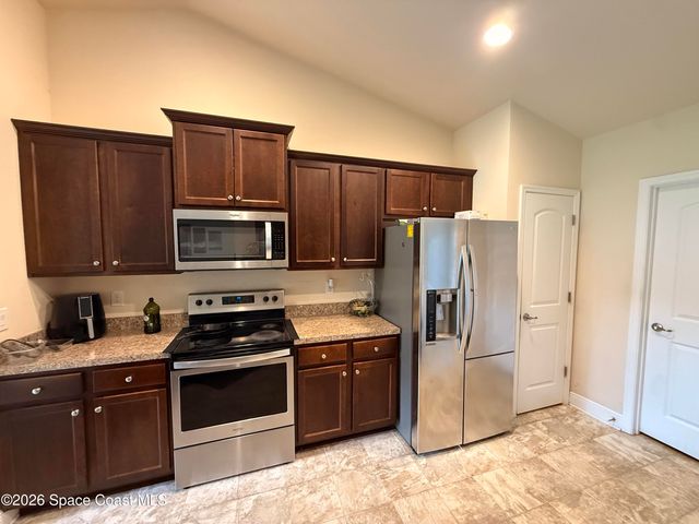 210 Krassner Drive NW, Palm Bay, FL 32907