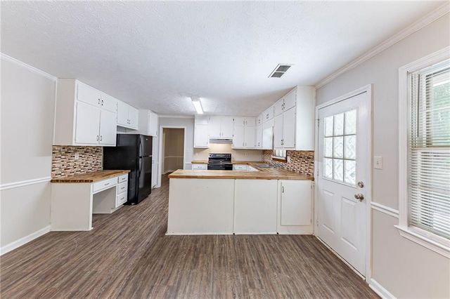 1296 Carman SE Court, Conyers, GA 30013