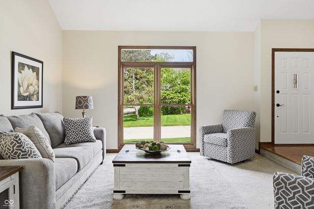 5501 Spicebush Drive, Indianapolis, IN 46254