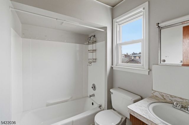 36 Edison St, Bloomfield Twp., NJ 07003